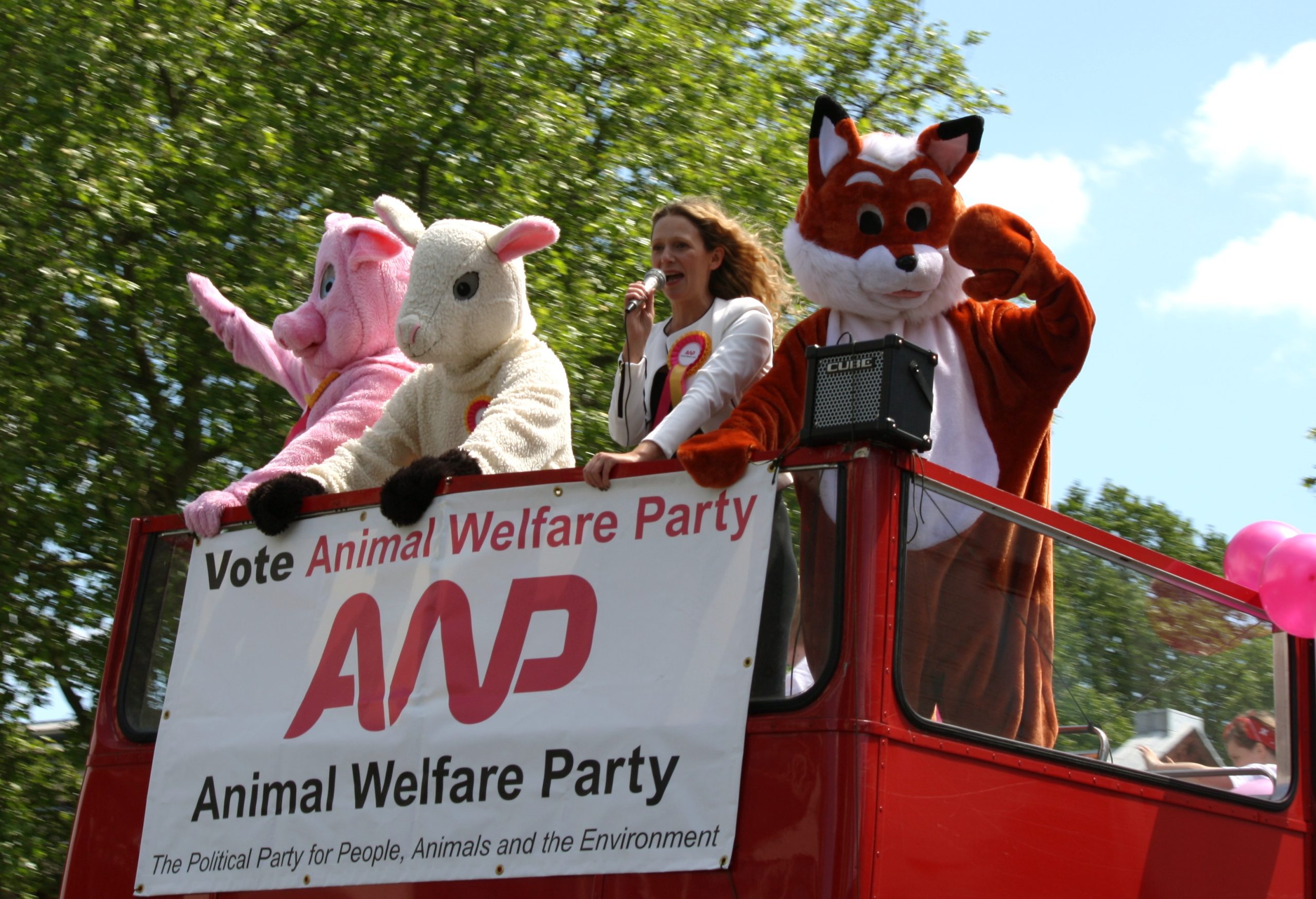 Picture of AWP leader Vanessa Hudson on open-top bus